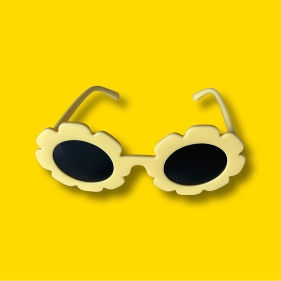 Girl’s Lemon 🍋 Yellow hair band and  ☀️ sunglasses - Picture 4 of 8